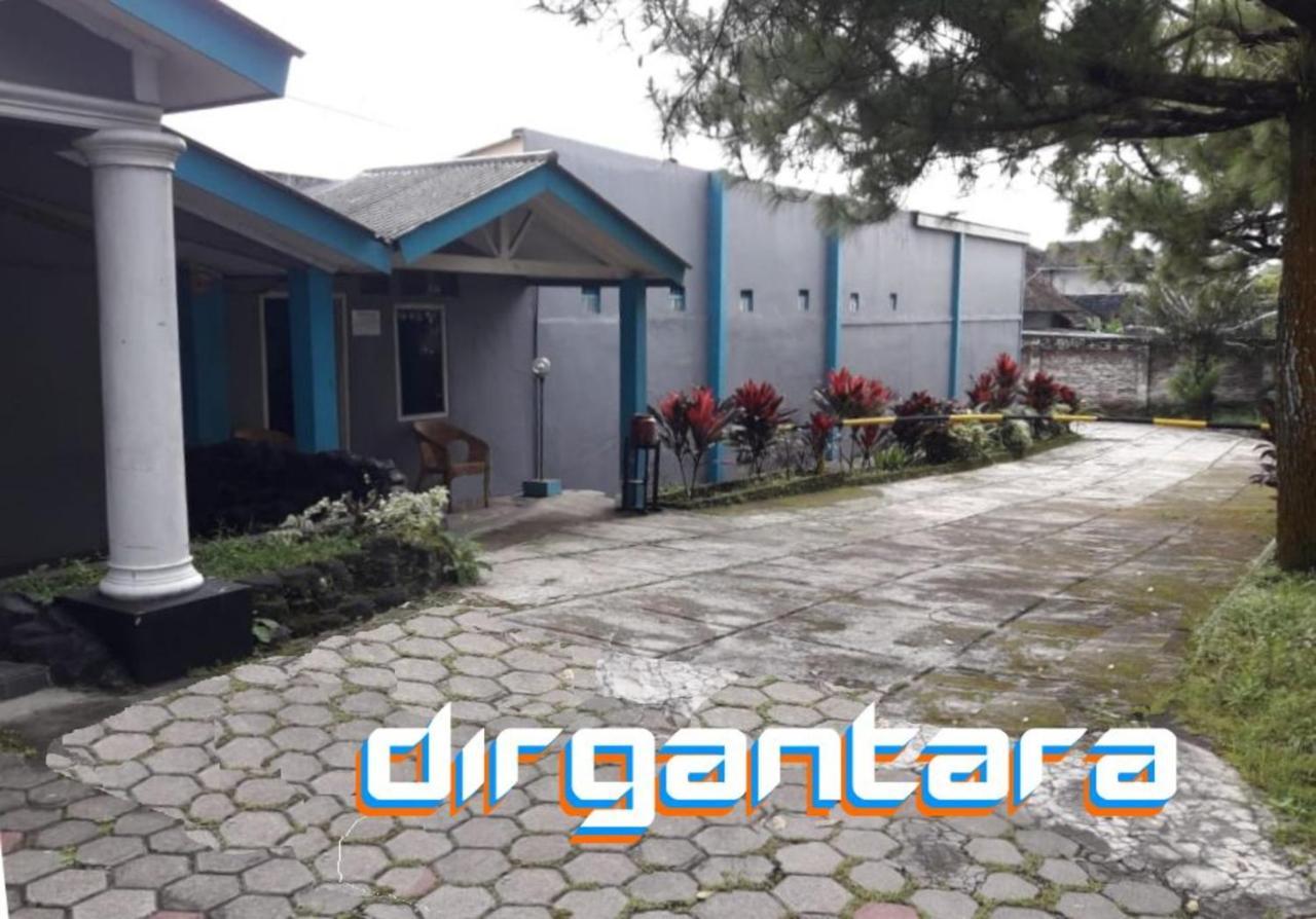 Hotel Dirgantara Parakan  Exterior photo